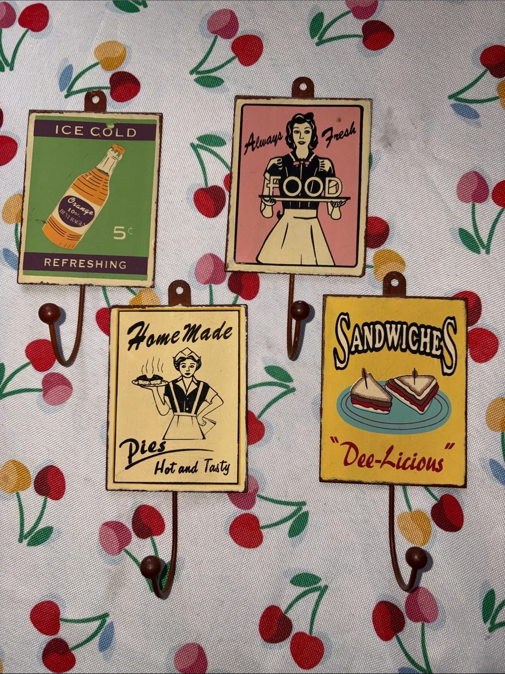 Retro Kitchen Wall Hook Set in Yellow, Pink, Green, Cream